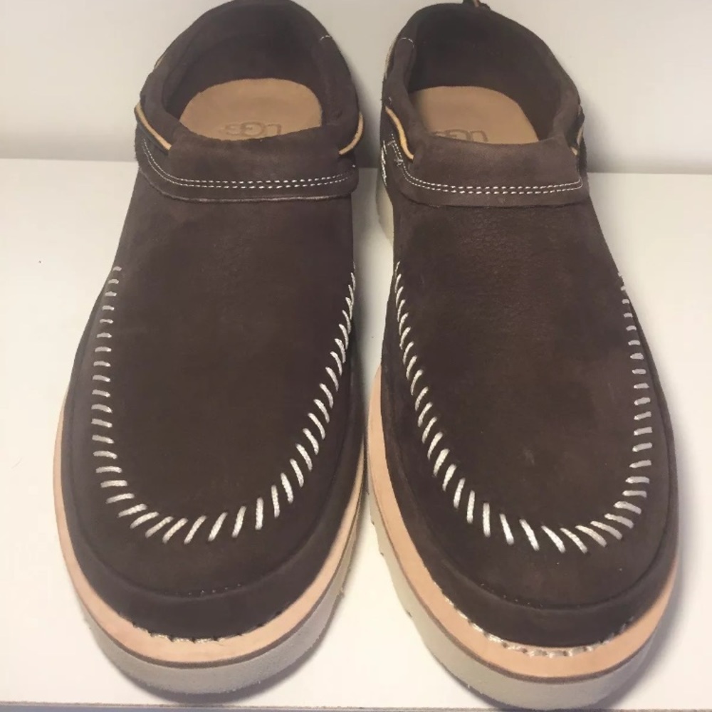 BRAND NEW UGG CAMPFIRE  BROWN MOCCASINS SHOE SZ 10